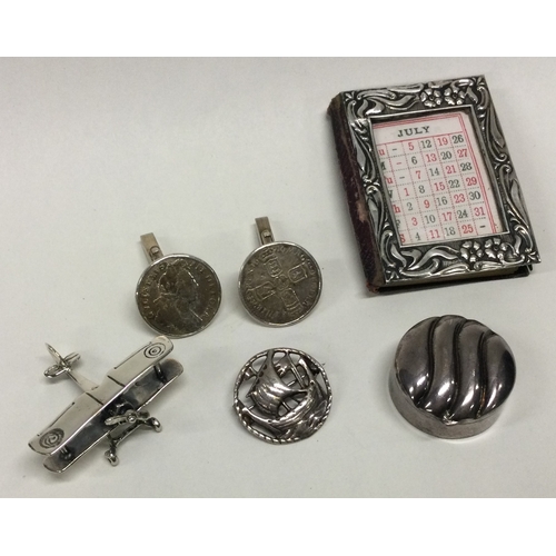 77 - A silver mounted pill box, cufflinks etc. Various dates and makers. Approx. 52 grams. Est. £20 - £30... 