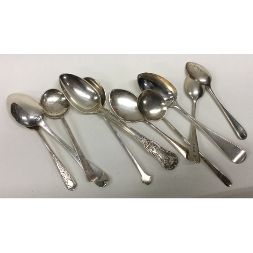 92 - A large collection of silver teaspoons. Approx. 115 grams. Est. £60 - £80.