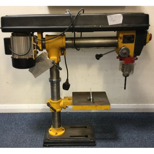 842 - A Perform five speed pillar drill. Est. £20 - £30.