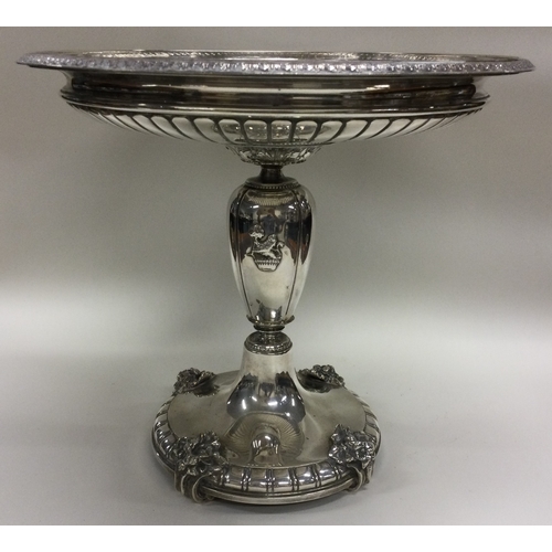 16 - A fine 19th Century Continental silver presentation tazza embossed with lions and flowers. Approx. 9... 