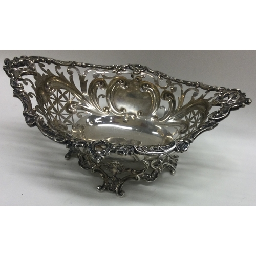 308 - An American silver pierced basket. Marked to base. By Black, Starr and Frost. Approx. 230 grams. Est... 