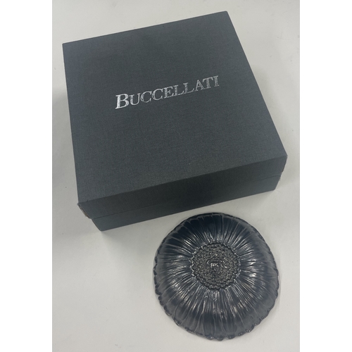 401 - BUCCELLATI: A cased silver flower dish. Approx. 55 grams. Est. £200 - £300.