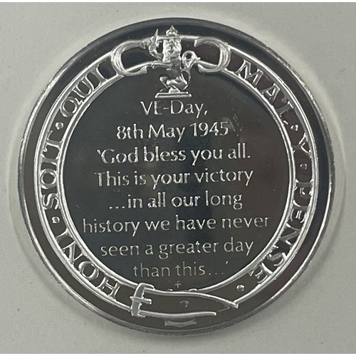 415 - A silver coin commemorating VE Day 8th May 1945 depicting Winston Churchill. Approx. 15 grams. Est. ... 