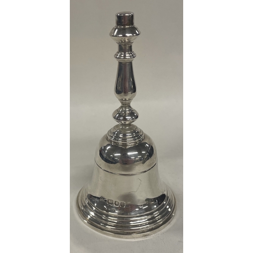 51 - A good quality heavy silver table bell. London 1956. By Richard Comyns. Approx. 334 grams. Est. £300... 