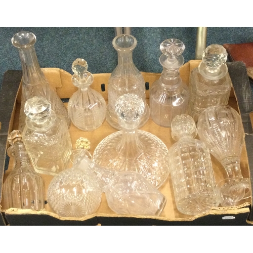 85 - A good collection of glass decanters. Est. £20 - £30.