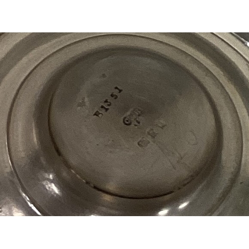 46 - A large silver caster. London 1926. By Charles and Richard Comyns. Approx. 220 grams. Est. £150 - £2... 