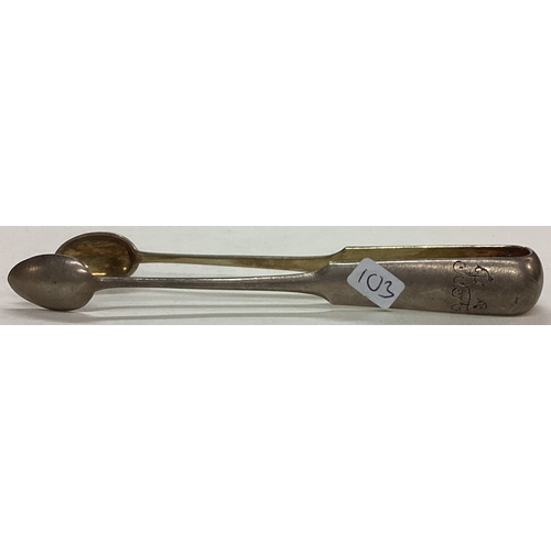 103 - A fine 19th Century pair of Russian silver sugar tongs. 1890. With town mark and maker. Approx. 31 g... 