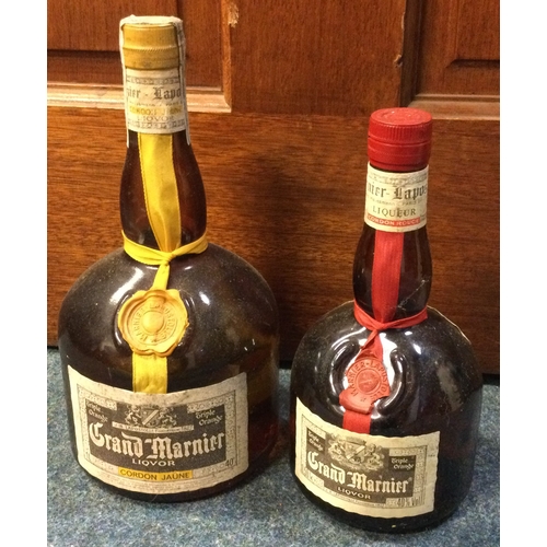 1263 - A 1 litre bottle of Grand Marnier Liquor Cordon Jaune together with a 0.50 cl bottle of Grand Marnie... 