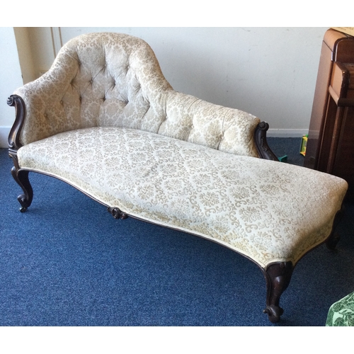 1325 - A good large Victorian button back chaise lounge of typical form. Est. £100 - £150.