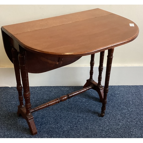 1354 - An Edwardian Pembroke table. Est. £10 - £20.