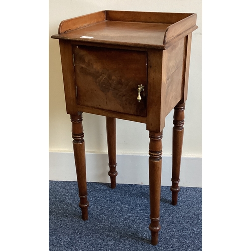 1355 - A good mahogany pot cupboard on turned supports. Est. £30 - £50.