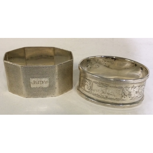 173 - Two cased silver napkin rings. Approx. 39 grams. Est. £40 - £60.