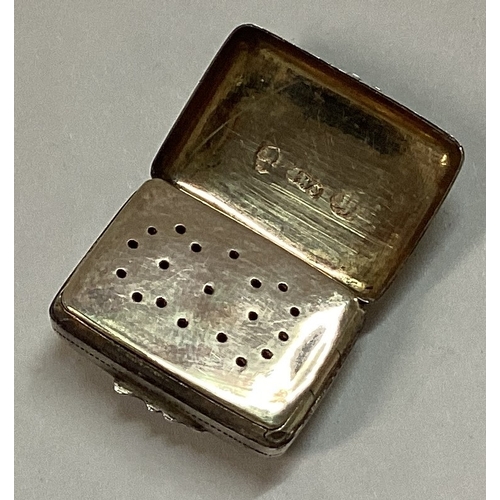 197 - A William IV silver vinaigrette with engraved decoration. Approx. 6 grams. Est. £80 - £120