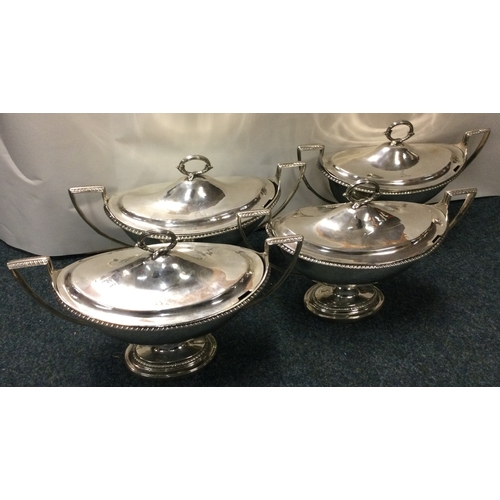 206 - A fine set of four Georgian silver sauce tureens. London 1800. By Williams Pitts. Approx. 2068 grams... 