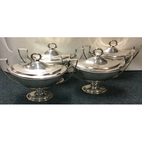 206 - A fine set of four Georgian silver sauce tureens. London 1800. By Williams Pitts. Approx. 2068 grams... 