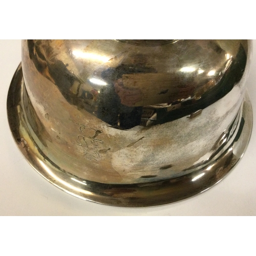 261 - An early heavy 18th Century Irish silver bowl. Approx. 409 grams. Est. £800 - £1200.