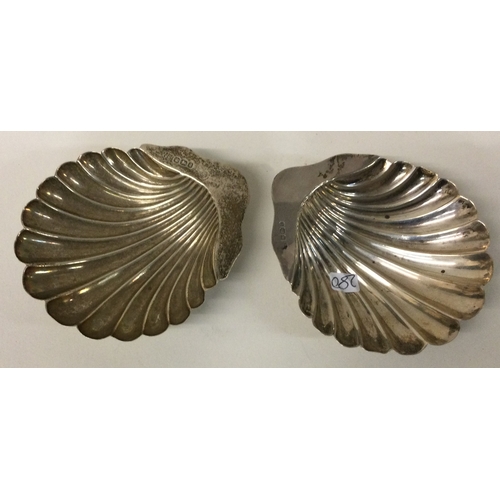 280 - A pair of Victoria silver butter shells. 1899. Approx. 66 grams. Est. £60 - £80.