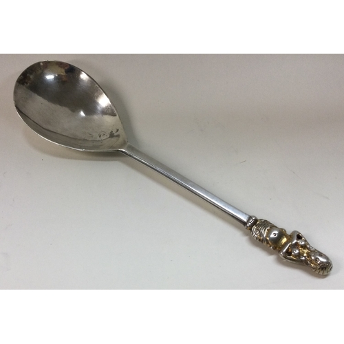 450 - BARNSTAPLE: An early silver Apostle spoon. Circa 1630. Est. £1200 - £1500.