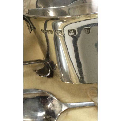 483 - A cased Britannia standard silver porringer and spoon in original box. 1928. Munsey and Co. Approx. ... 