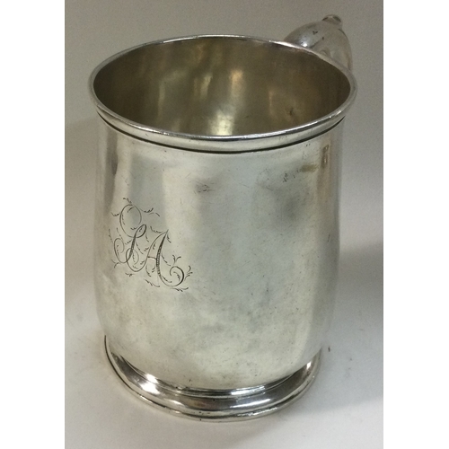 500 - A George II silver mug. London 1732. By Richard Bayley. Approx. 247 grams. Est. £600 - £800.