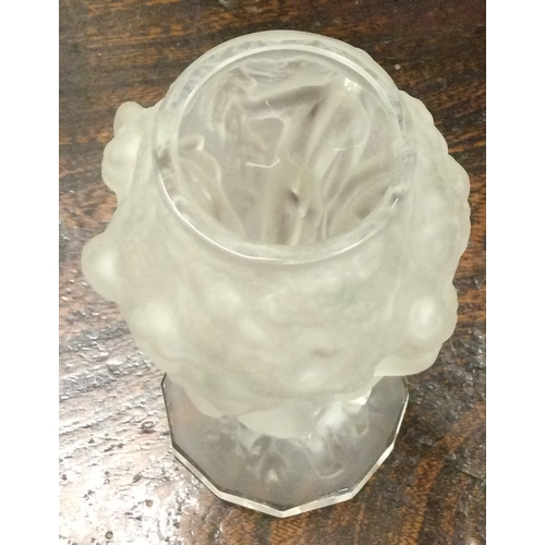 683 - LALIQUE: An unusual vase moulded with stylised ladies. Est. £30 - £50.