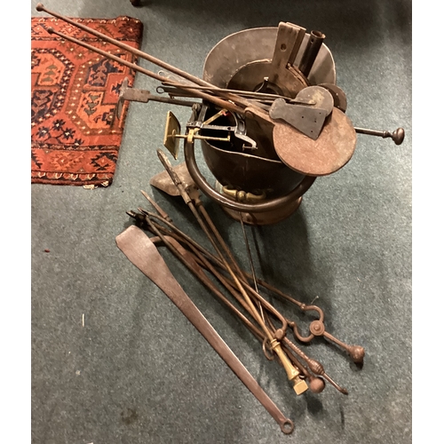 736 - An old cast iron skillet etc. Est. £20 - £30.