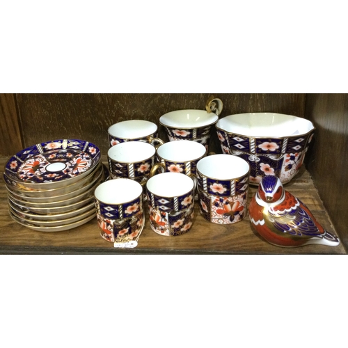 781 - An assortment of Royal Crown Derby porcelain. Est. £50 - £80.