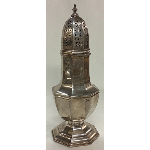 93 - A large silver sugar caster. Sheffield 1933. By Emilie Viner. Approx. 238 grams. Est. £150 - £200.