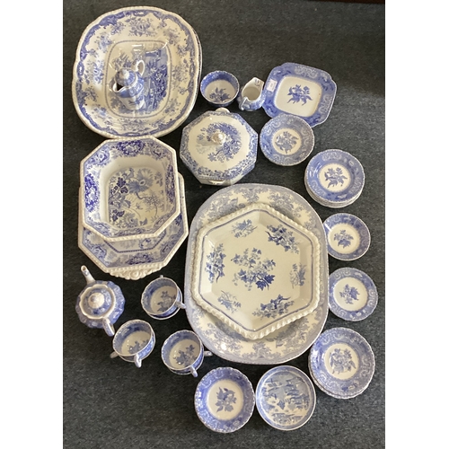 935 - An extensive Spode dinner and tea service in blue and white ground. Est. £30 - £40.