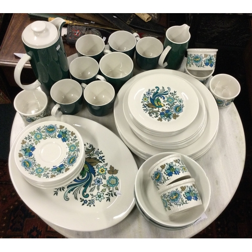 678 - An extensive Royal Doulton Everglades pattern 48 piece dinner service. Est. £50 - £80.