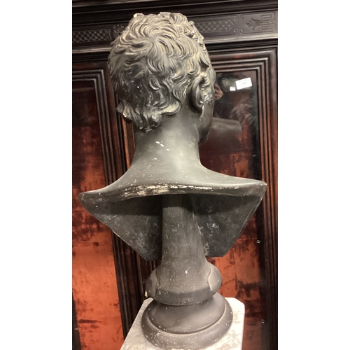 1664 - FRANCIS HARDENBURG: A large matched pair of plaster busts. Approx. 62 cms high. Est. £50 - £80.