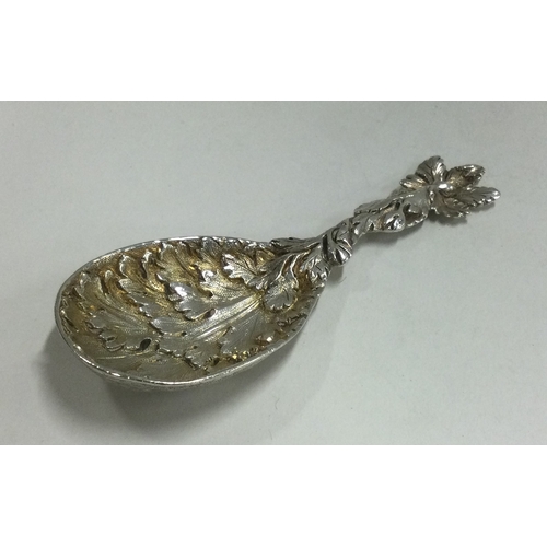 19 - A good heavy cast William IV silver caddy spoon. London 1832. Approx. 26 grams. Est. £200 - £300.