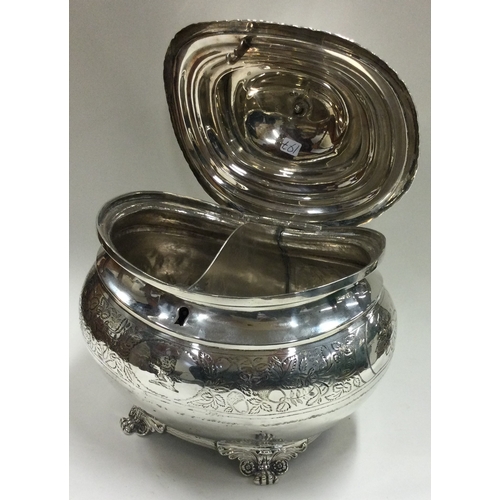 197 - A large 19th Century Georgian silver tea caddy. London 1819. By Naphtali Hart. Approx. 758 grams. Es... 