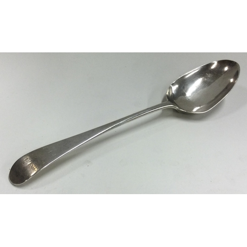 234 - HESTER BATEMAN: A Georgian silver serving spoon. Approx. 58 grams. Est. £50 - £80.