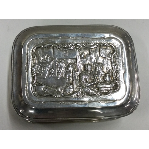 247 - A heavy chased silver snuff box. London 1916. Approx. 47 grams. Est. £250 - £300.