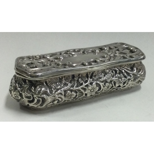 249 - A chased silver snuff box. Birmingham 1903. By Henry Matthews. Approx. 60 grams. Est. £50 - £80.