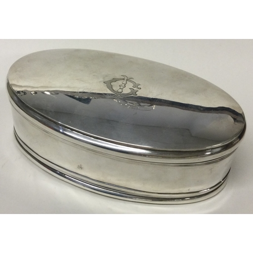 464 - A large silver jewellery box. London 1911. By William Comyns. Approx. 327 grams. Est. £200 - £300.