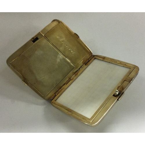 13 - A heavy Antique Continental silver combination business holder / compact. Approx. 174 grams. Est. £1... 