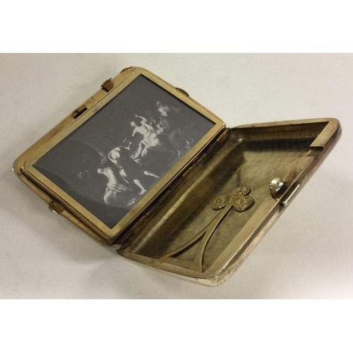 13 - A heavy Antique Continental silver combination business holder / compact. Approx. 174 grams. Est. £1... 