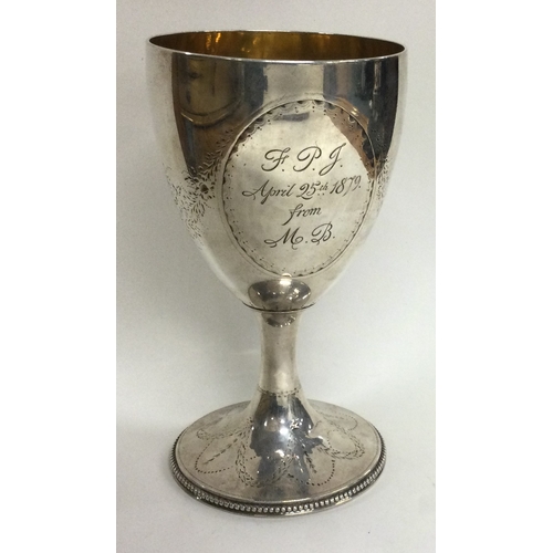 20 - A heavy Georgian silver goblet engraved with flowers. Incuse mark. London 1785. Approx. 180 grams. E... 