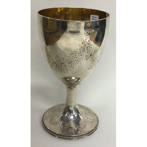 20 - A heavy Georgian silver goblet engraved with flowers. Incuse mark. London 1785. Approx. 180 grams. E... 