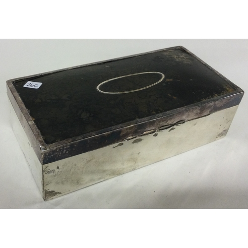 260 - A large silver and tortoiseshell cigar box. Birmingham 1913. Approx. 513 grams of gross weight. Est.... 