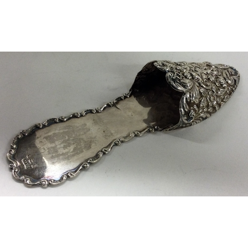 272 - A large Victorian silver shoe with chased decoration. Birmingham 1900. Approx. 48 grams. Est. £100 -... 