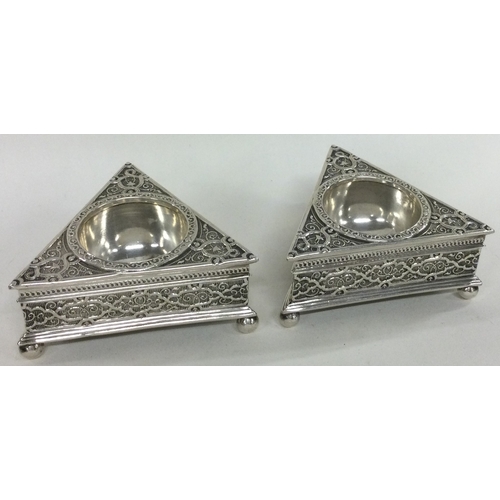 312 - A fine pair of triangular Victorian silver salts. London 1850. By George Fox. Approx. 116 grams. Est... 