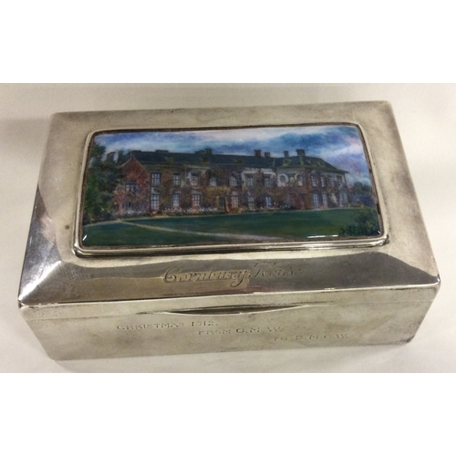 33 - A silver and enamelled cigarette box. Birmingham 1912. By William Hassler. Approx. 340 grams. Est. £... 