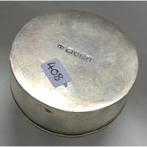 408 - A Georgian silver snuff box with screw-on lid. London 1832. Approx. 89 grams. Est. £100 - £150.