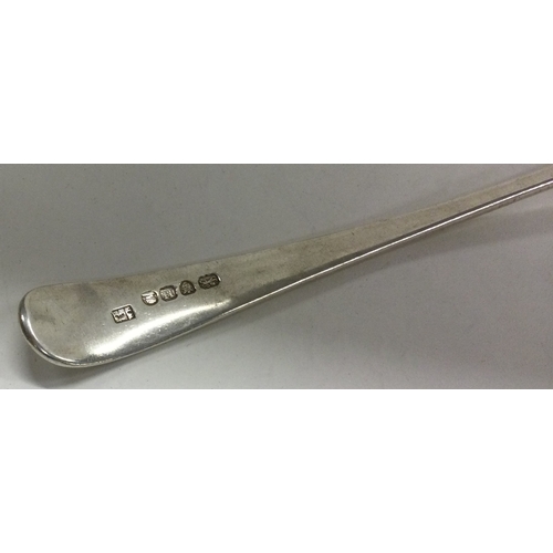 416 - A large crested silver tablespoon. London 1803. Approx. 64 grams. Est. £50 - £80.