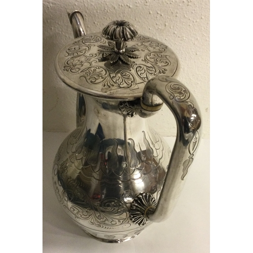 451 - A large Victorian silver coffee pot finely engraved. London 1846. By Joseph Angel. Approx. 876 grams... 