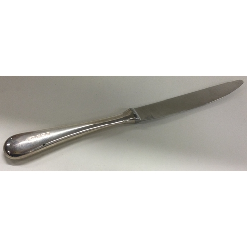 455 - A silver knife. 1972. By Robert Welch. Approx. 50 grams. Est. £30 - £40.