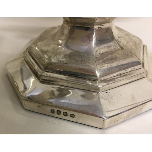 64 - A large pair of silver candelabra. Marked to base. Approx. 3500 grams of gross weight. Est. £1200 - ... 